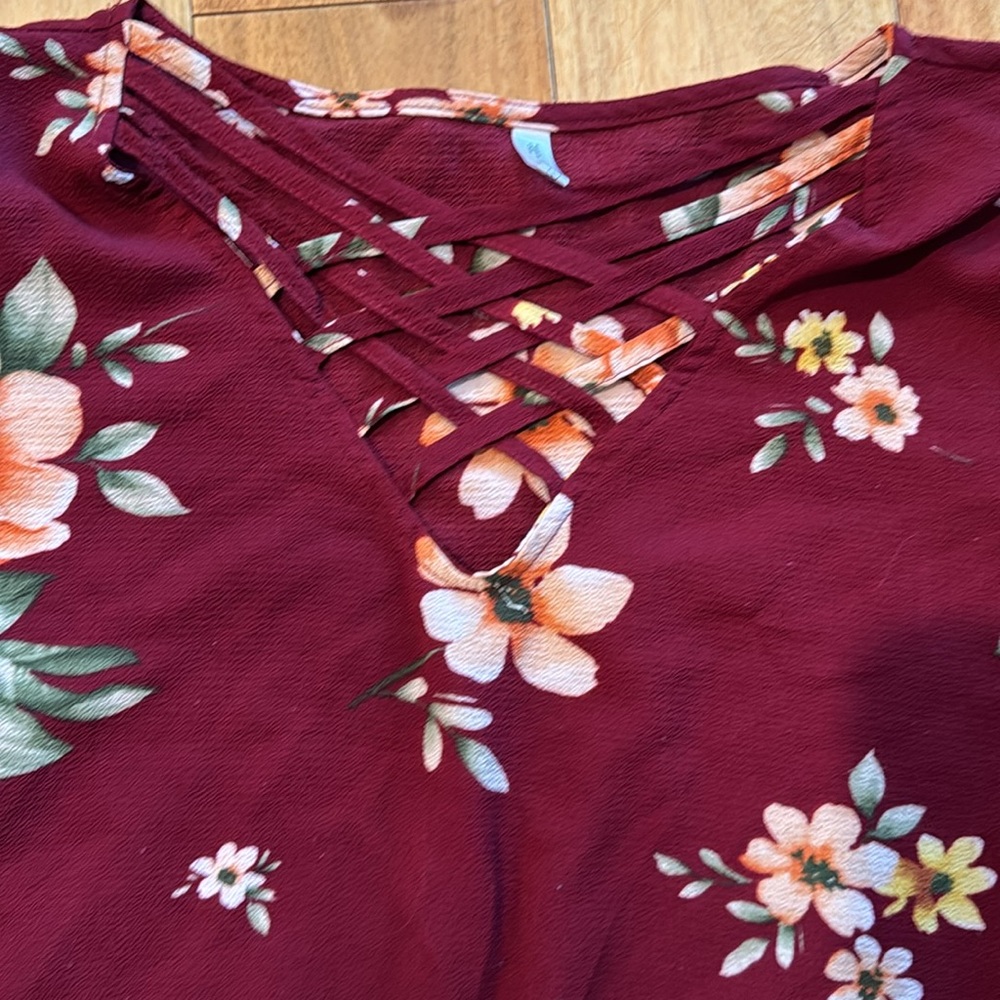 Brand Rose Gold size 16 burgundy floral print big bell sleeves crisscross v neck - Picture 4 of 5